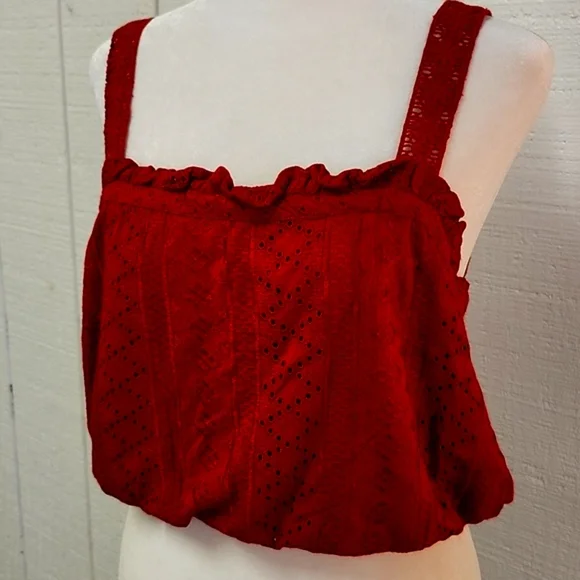 ANTHROPOLOGIE Soigne Red Eyelet Lace Sleeveless Cropped Top Bohemian Summer - Picture 4 of 12